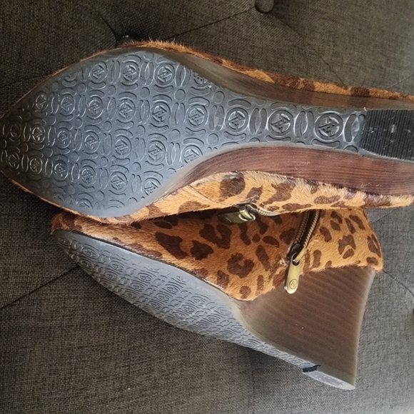 Booties - Picture 5 of 5